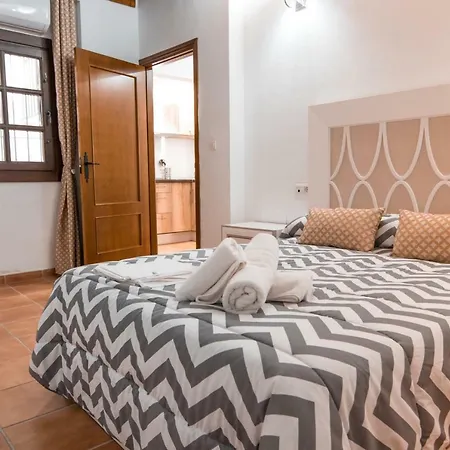 Apartamento Completo Pernaleros Centro Granada